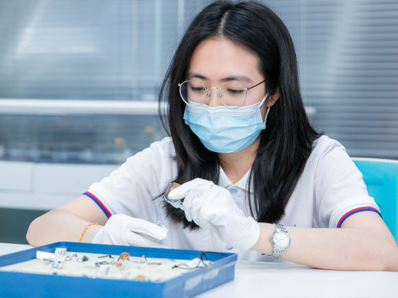 silver jewelry polishing